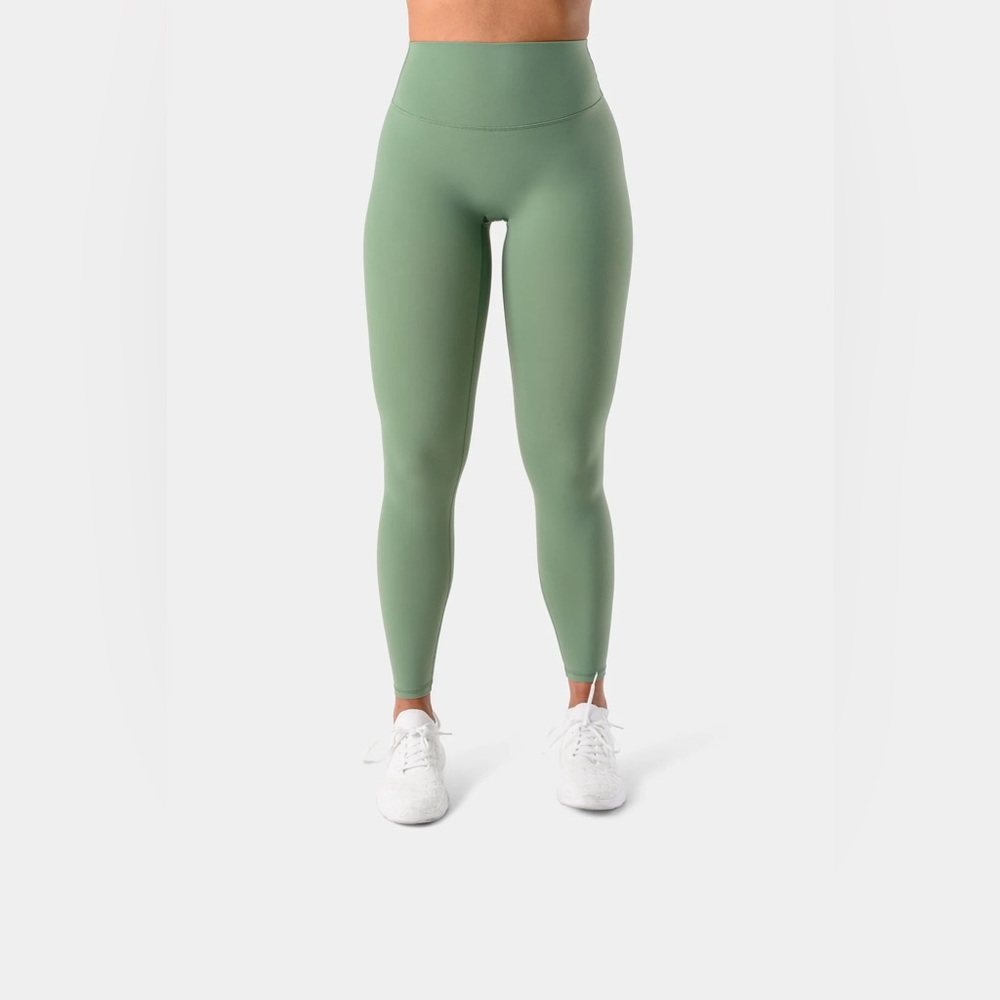 Kamo Fitness Featherlite Enhance Leggings 25”: Color - Loden Frost | Size M